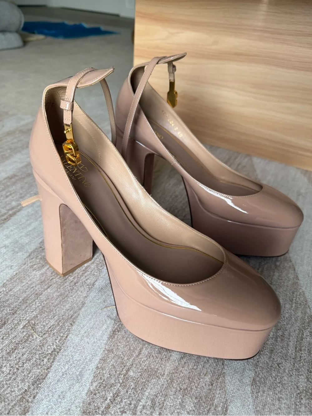 Valentino Tan-Go Patent Nude Platform Pumps - Size 9